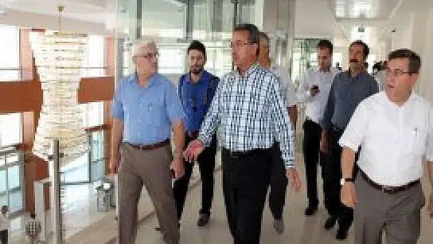 Başkan  Hançerli, yeni kongre merkezini tanıttı