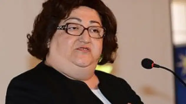 Güldal Akşit rahatsızlandı