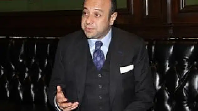 Bize düşen Musa gibi asayı vurmaktır