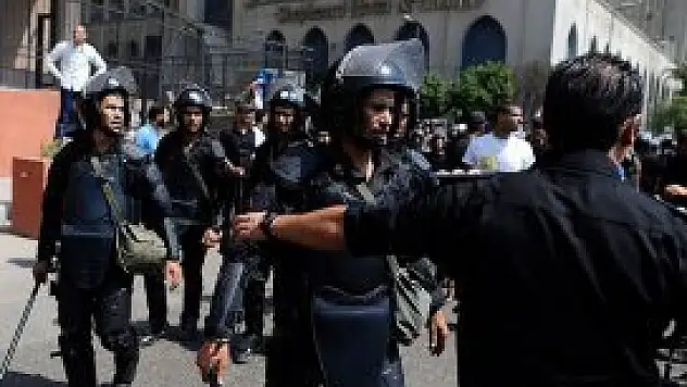 Mısır İhvan'ın feshedilmesini görüşüyor