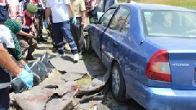 Otomobil kardeşlere çarptı: 2 ölü 3 yaralı