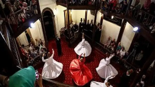 'Osmanlı payitahtı'nda sema gösterisine ilgi yoğunluğu