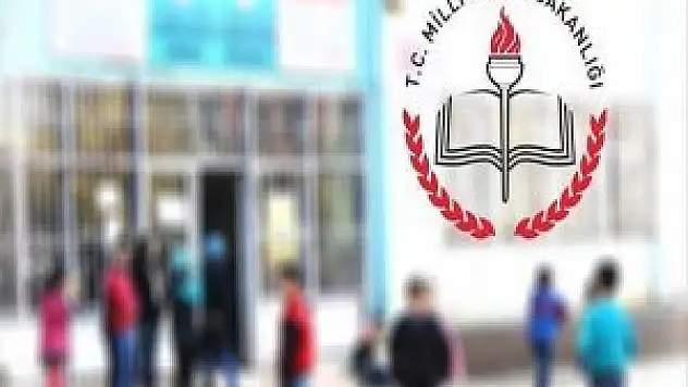 'Okullar üzerinden siyasi içerikli bildiri yayınlanması suç'