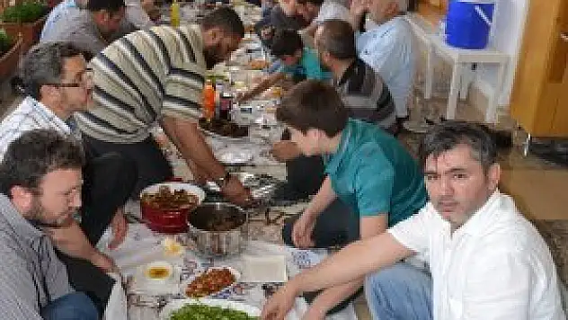 Taşkent İmam Hatip Lisesi 93 ve 94 mezunları iftarda buluştu