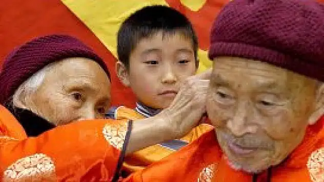 48 bin Çinli bir asrı devirdi