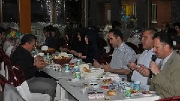 Seydişehir'de yetim ve öksüzler, kardeşlik iftarında buluştu