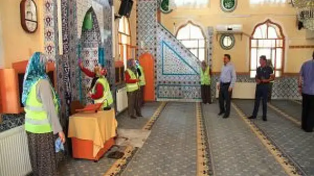 Seydişehir'de camiler temizleniyor