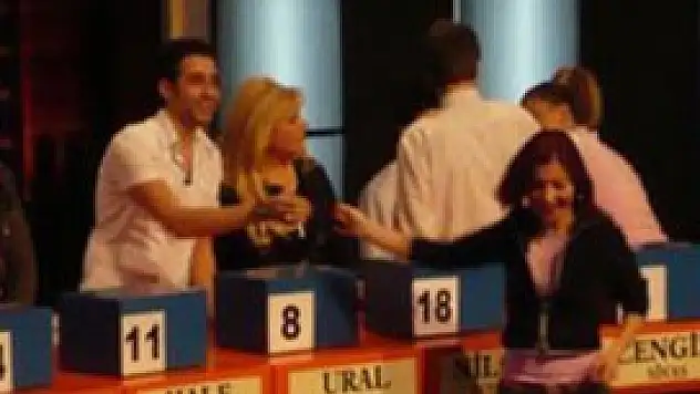 Var mısın Yok musun? 'a çok sürpriz bir sunucu