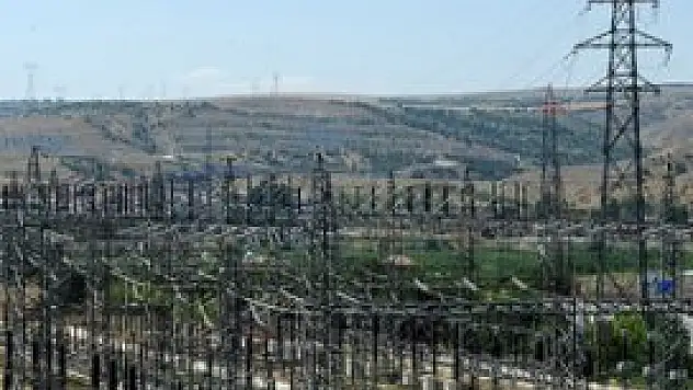Enerji nakil hatları baz istasyonlarından tehlikeli