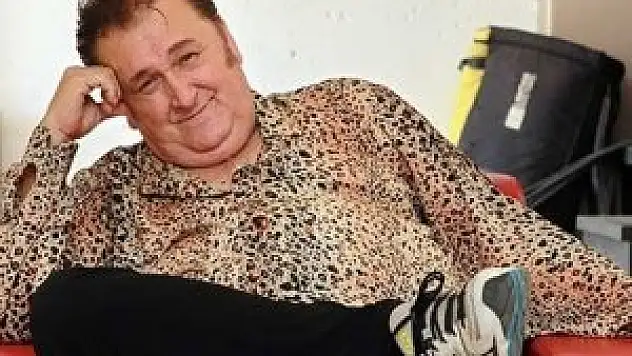 Ünlü gitarist Asım Can Gündüz hayatını kaybetti!