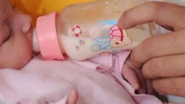 'Bebek mamasını maden suyuyla yapın'
