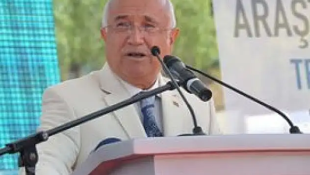 Demokrasi, seçilmişe saygı duymaktır!