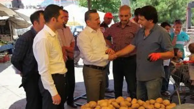 Seydişehir Belediyesi pazarcıları el terminali ile takip ediyor