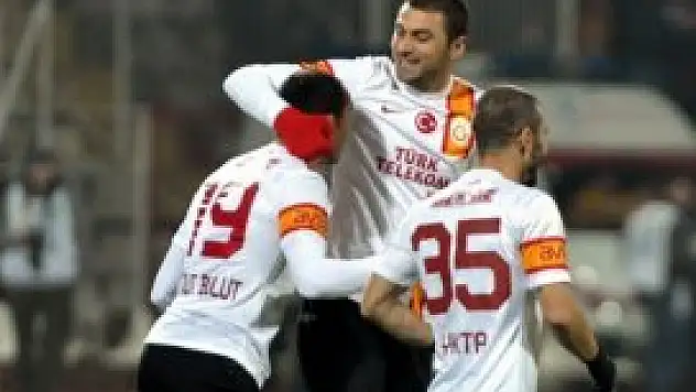 Umut ile Burak Cimbom'u sırtladı