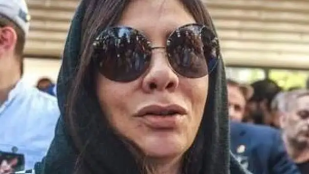 Babasının mezarına gidince dehşete düştü!