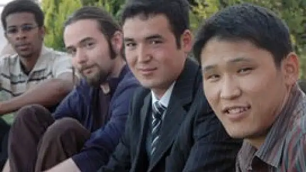 SÜ, yabancı öğrencilere Türkçe öğretecek