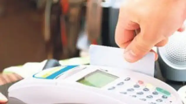 Tüketiciler alışverişte kart kullanımını sevdi