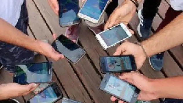 Pokemon GO bedensel sorunlara yol açabilir