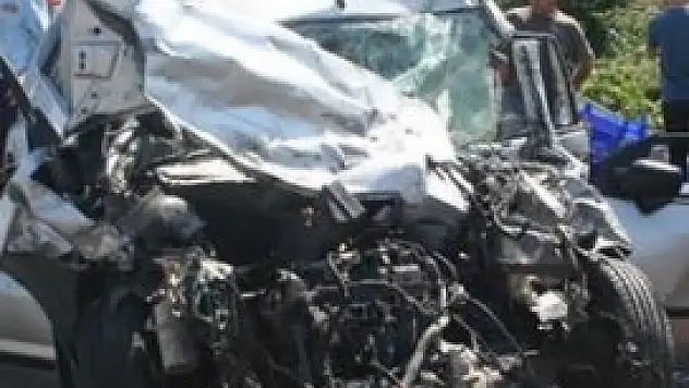 Feci kaza 5 ölü 2 yaralı