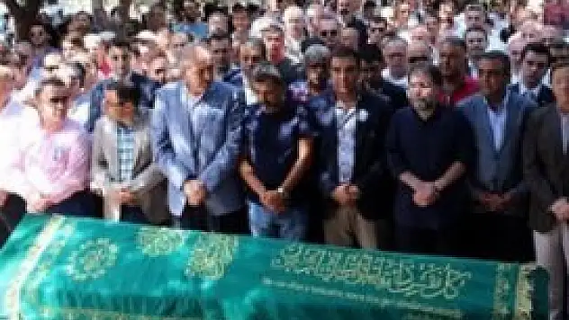 Ahmet Hakan'ın babası toprağa verildi