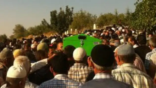 Gevrekli beldesi muhtarı Çınar, hayatını kaybetti