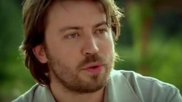 Ünlü oyuncunun darbe tweetine sert tepki!