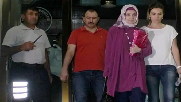 Dicle'nin Rektörü Ayşegül Jale Saraç yakalandı