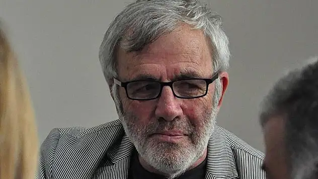 'Kendilerini mağdur hissedenler darbeye tiyatro diyor'