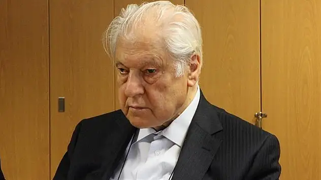 Şair, yazar Nuri Pakdil: Halkımız artık uyanmıştır