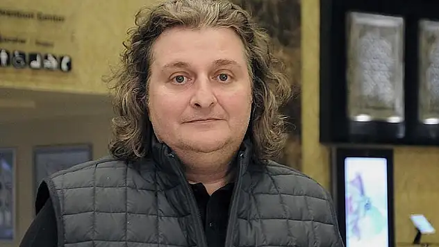 'Demokrasi havarileri darbe girişimine karşı iki çift laf söylemeliydi'