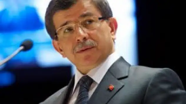 Davutoğlu'ndan Suudi Arabistan'a sürpriz ziyaret