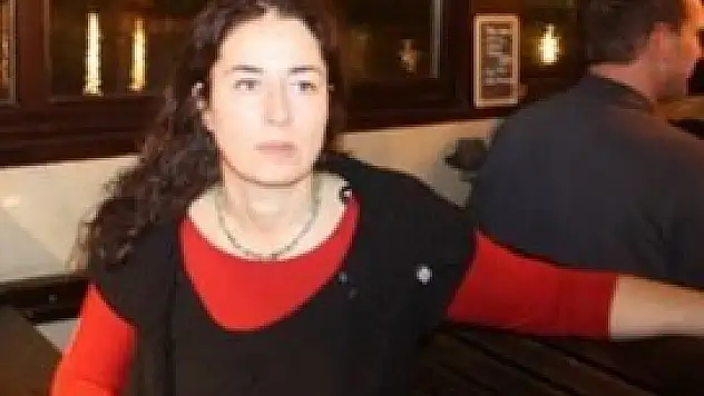 Selek için kırmızı bülten