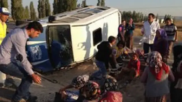 Konya'da trafik kazası: 1 ölü, 10 yaralı