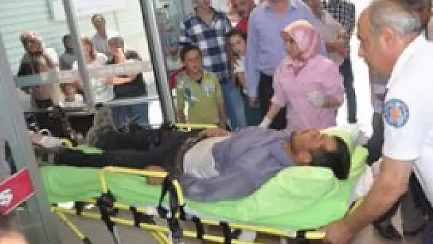 İnşaat iskelesi çöktü 7 yaralı