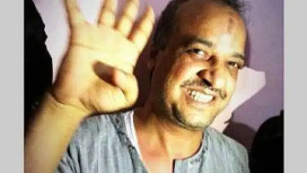 Zafer işaretine 'Rabia' ile yanıt verdi