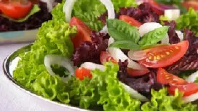 Besinlerle sağlıklı ve genç kalın