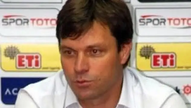 Ertuğrul Sağlam: Milli takıma sahip çıkılmalı