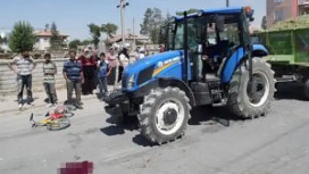 Traktörün altında kalan çocuk öldü
