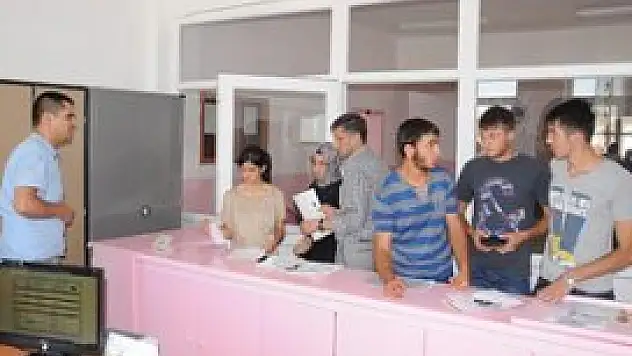 Üniversitelere kayıtlarda yarın son gün