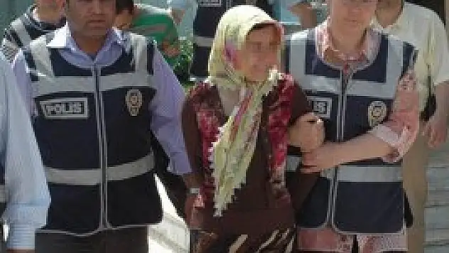 3 Yaşındaki Fırat dövülerek öldürülmüş