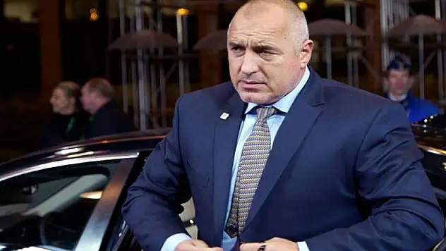 O üllkenin Başbakanı'ndan FETÖ'cü çıkışı 'Gerekirse hepsinin kellesini vereceğiz.'