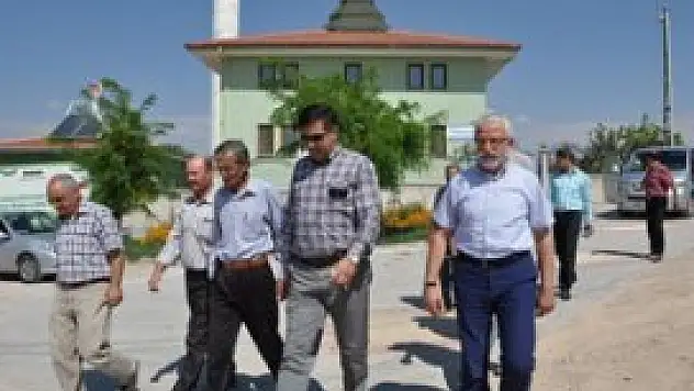 Cem Zorlu ve Serdar Kalaycı köylüleri dinledi