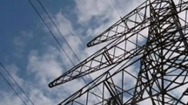 Elektrik akımına kapılan işçi ağır yaralandı