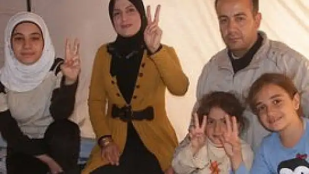 Esed'in askerlerini tedavi etmemek için kaçtı