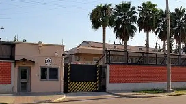 ABD konsolosluk personelini azaltıyor