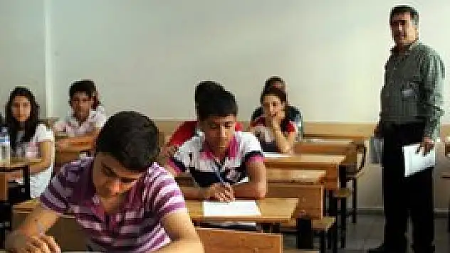 Ortaöğretimde devamsızlık süresi sınırlandırıldı