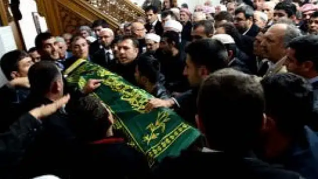 Şerafettin Elçi toprağa verildi