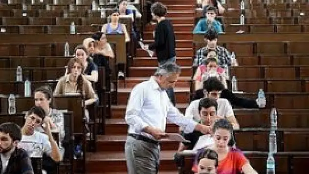 Sınav salonlarına kameralı takip