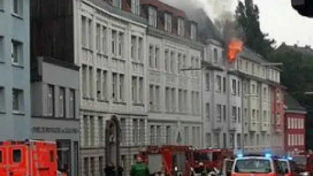 Türklerin yaşadığı binada korkutan yangın