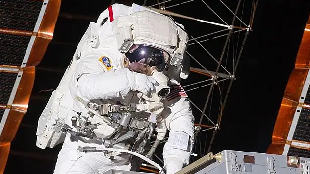 'Uzayda kesintisiz en uzun süreli kalma' rekoru
